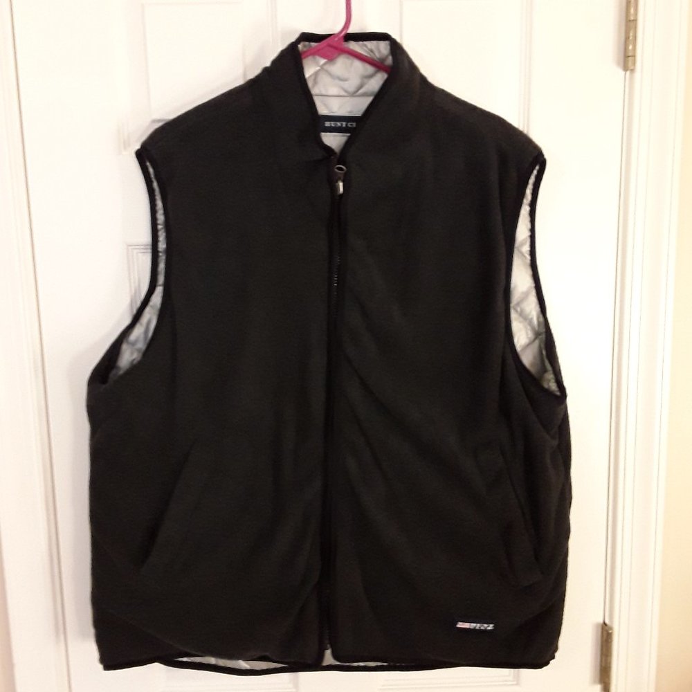 Hunt Club mens L vest, reversible sleeveless fleece, black and silver front zipp